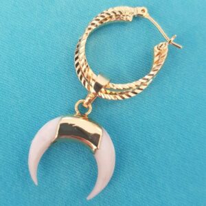 Golden white horn earcandy