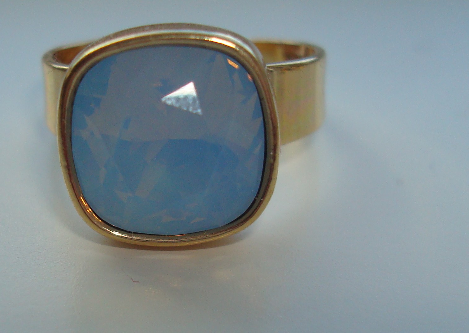 Verwonderlijk Gouden ring met blauwe steen - Jewels by steph AK-52